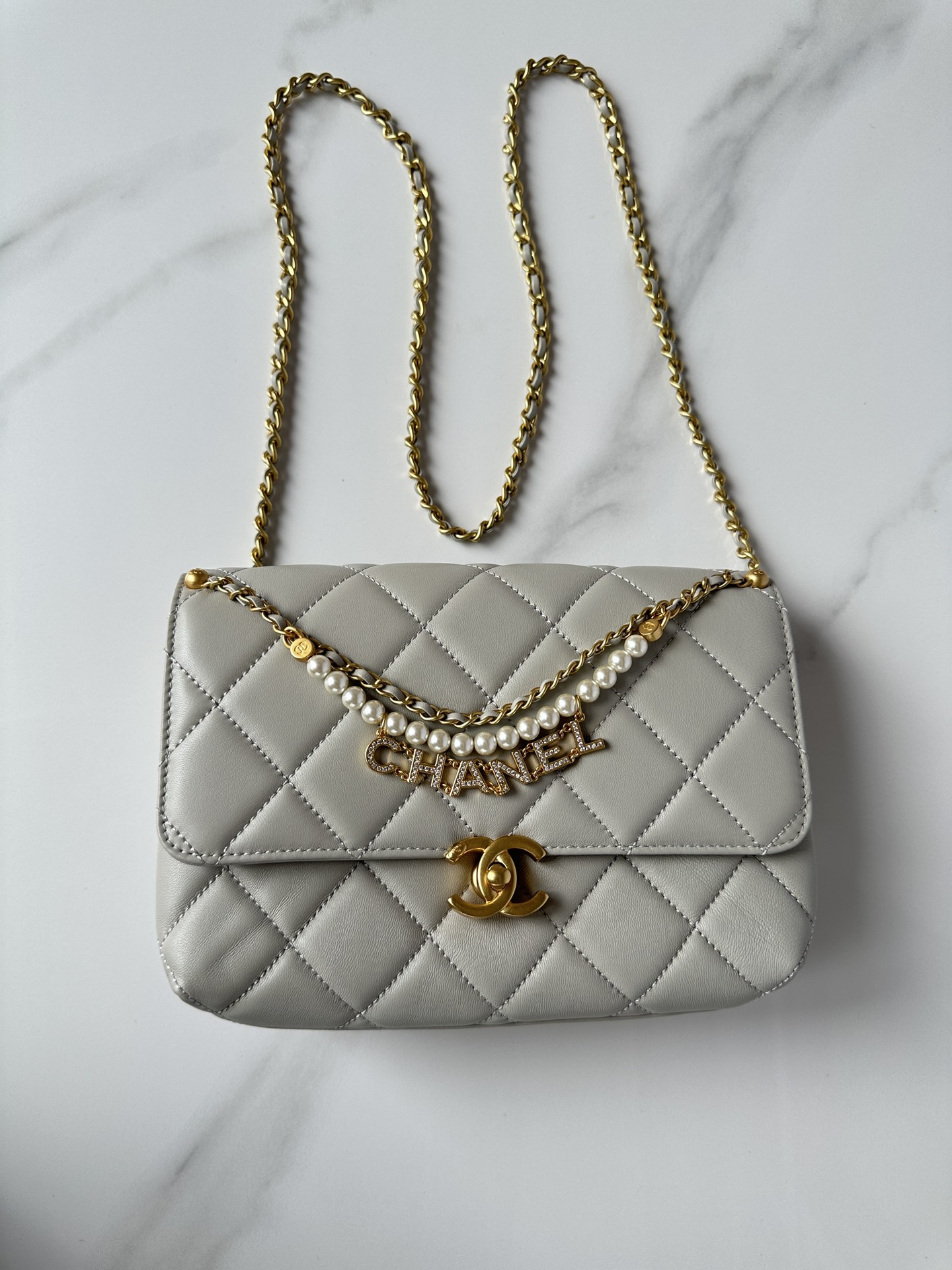 Ch*el Flap Bag 23x15x9cm