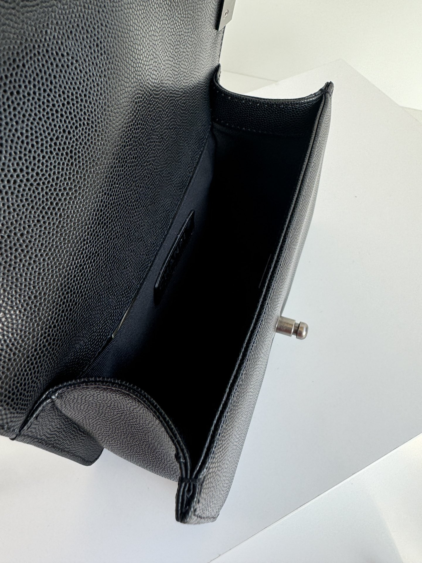 Ch*el Leboy 14.5x 20x 8.4cm