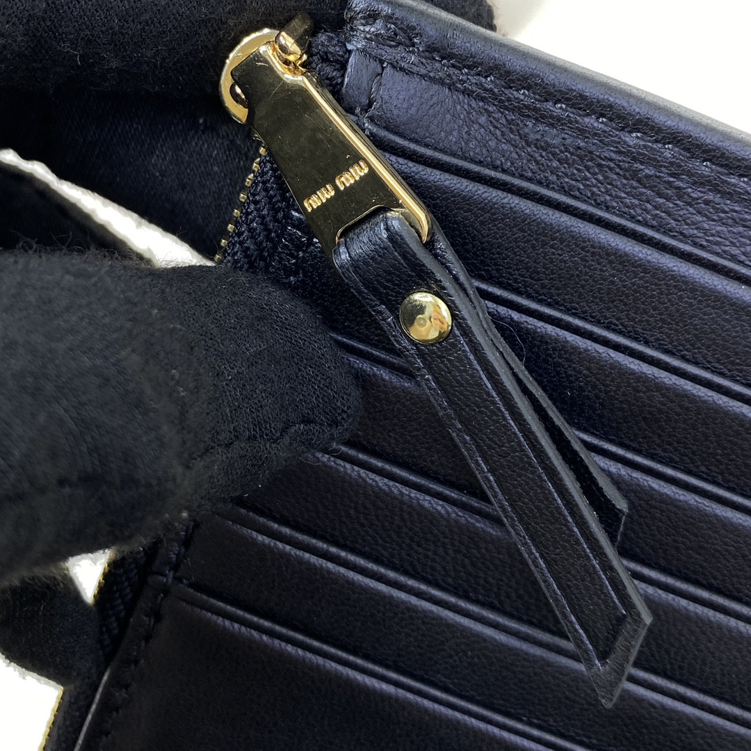 Miu Miu Matelassé nappa leather card holder 8X15cm