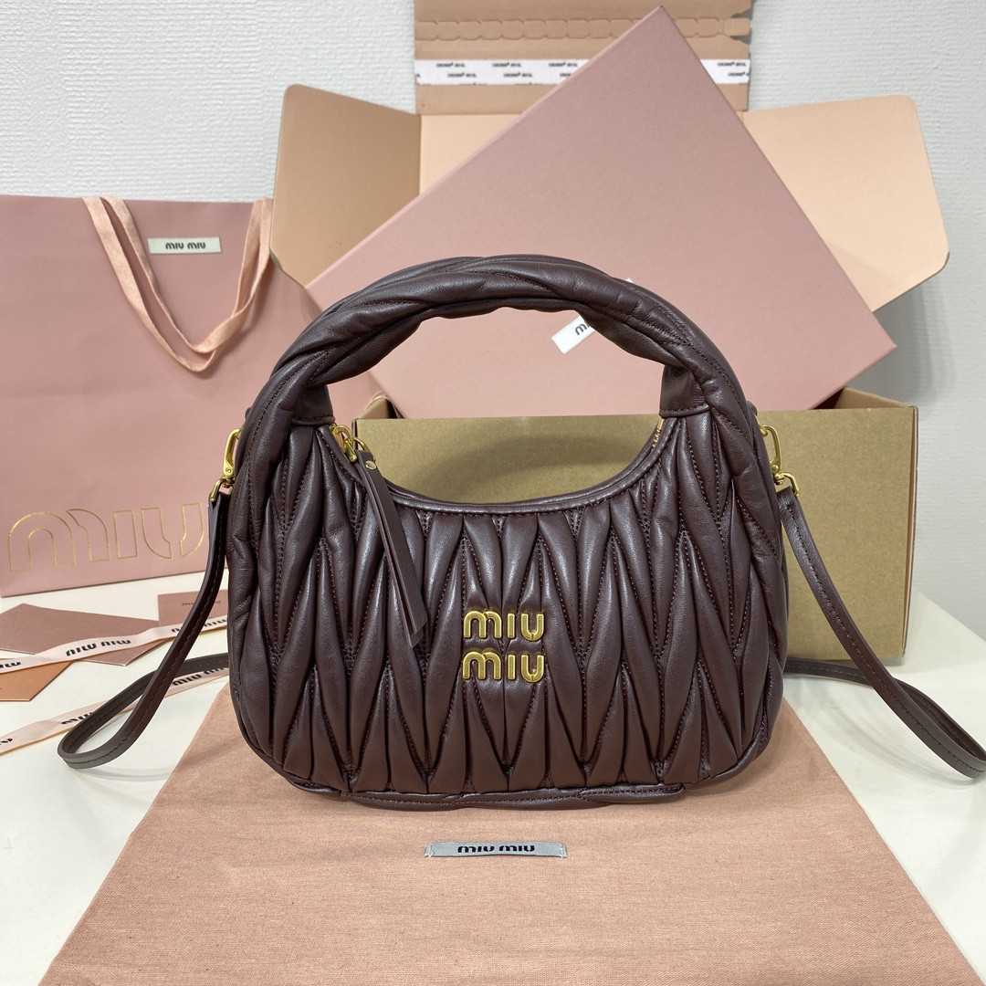 Miu Miu Wander matelassé nappa leather hobo bag 17x20x6cm