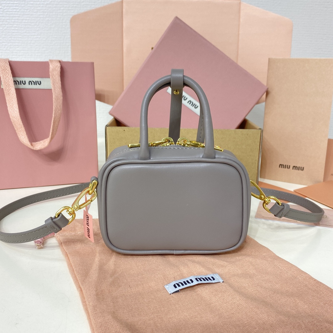 Miu Miu Leather micro bag 7x11x4cm