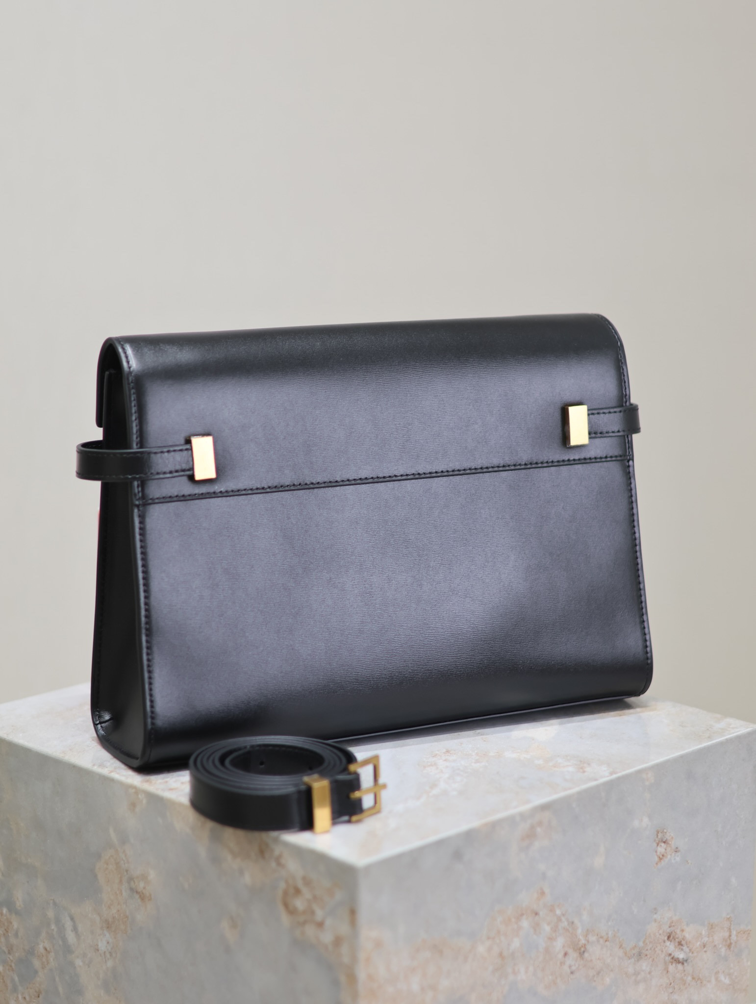 Y*L MEDIUM MANHATTAN in BOX Sa**t Lau*nt 29x20x7.5cm