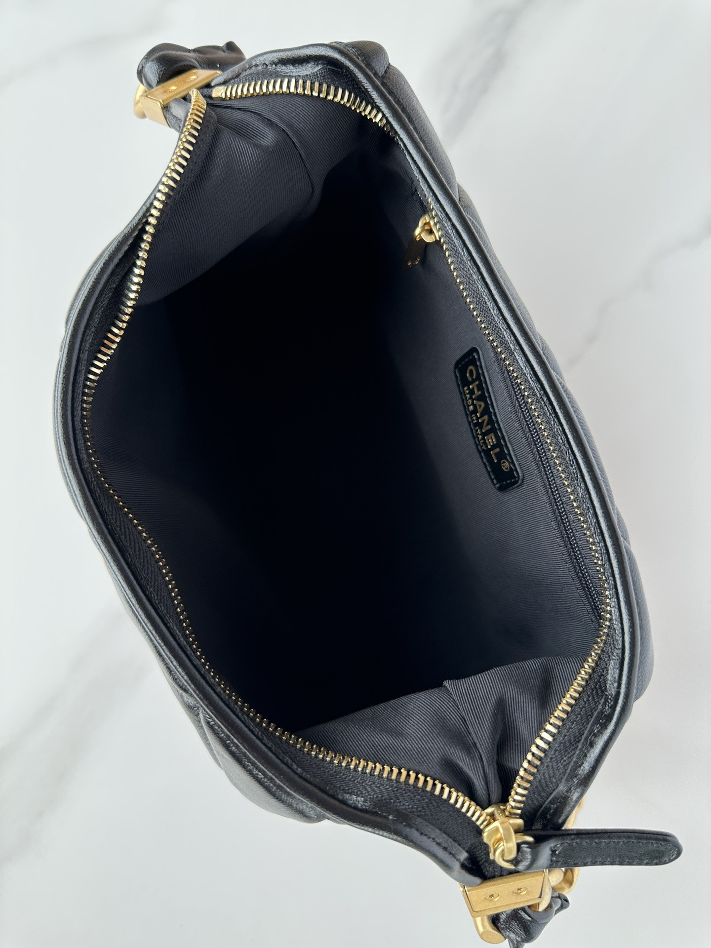 Ch*el Hobo Handbag 30×35×9cm