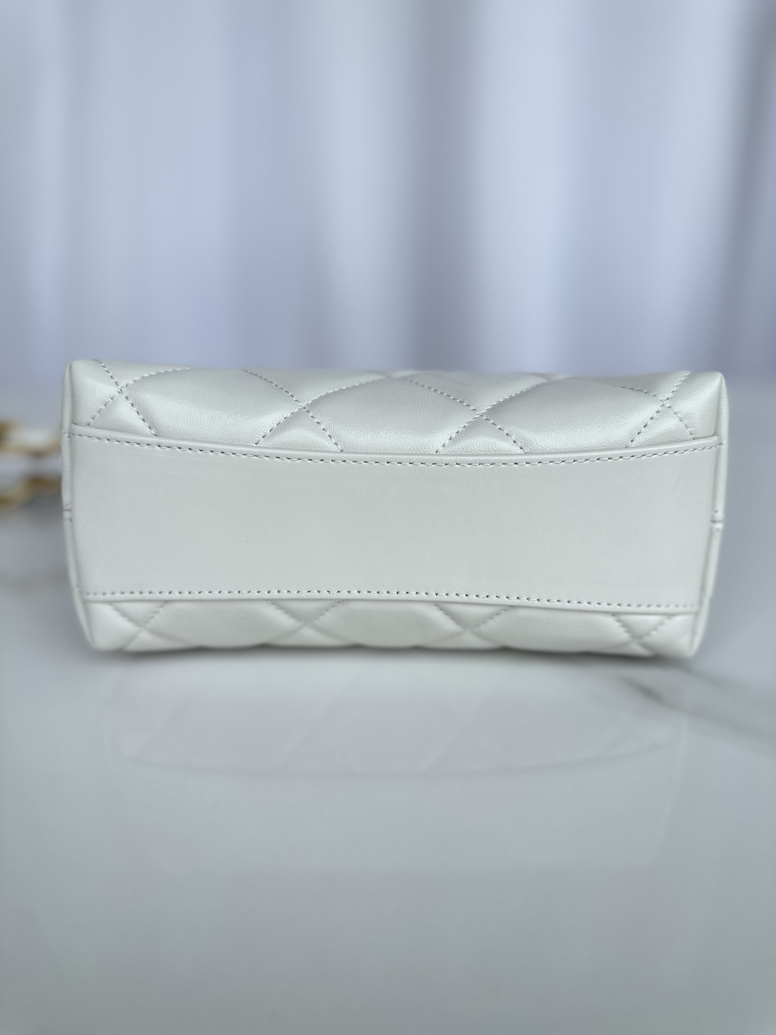 Ch*el Hobo Handbag 22×22×9cm