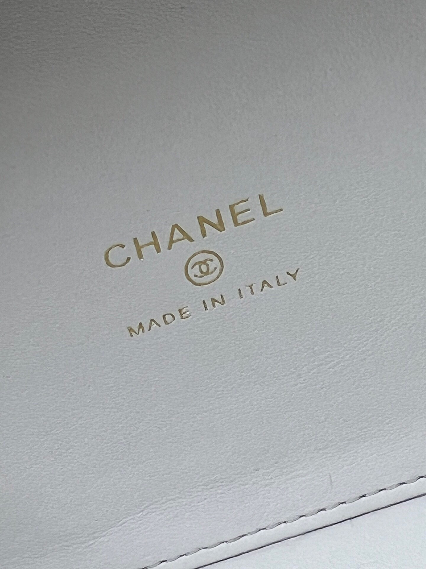 Ch*el 25C Chain shell bag 18X16X6cm