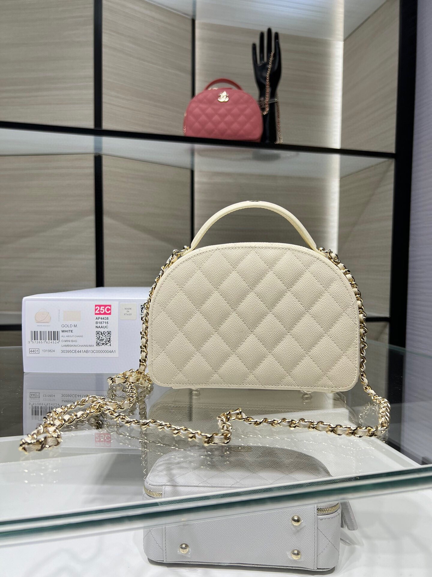 Ch*el 25C Chain shell bag 18X16X6cm