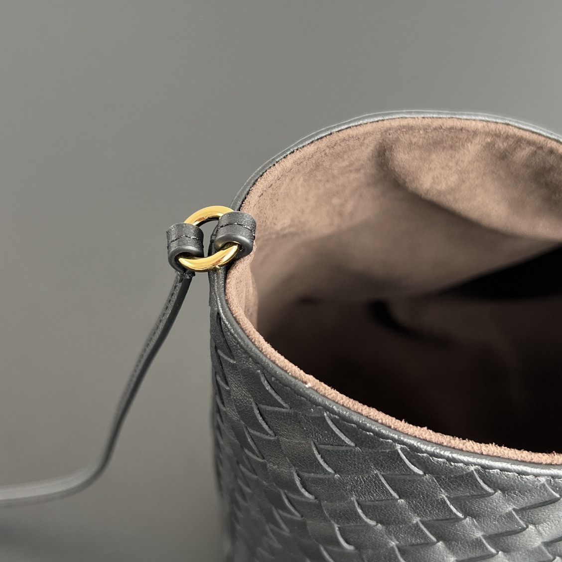 Bo*te*ga Ve*ne*ta Pinacoteca Reversible tote bag in Intrecciato silky calf leather 23x43x14.5cm (Without packaging)