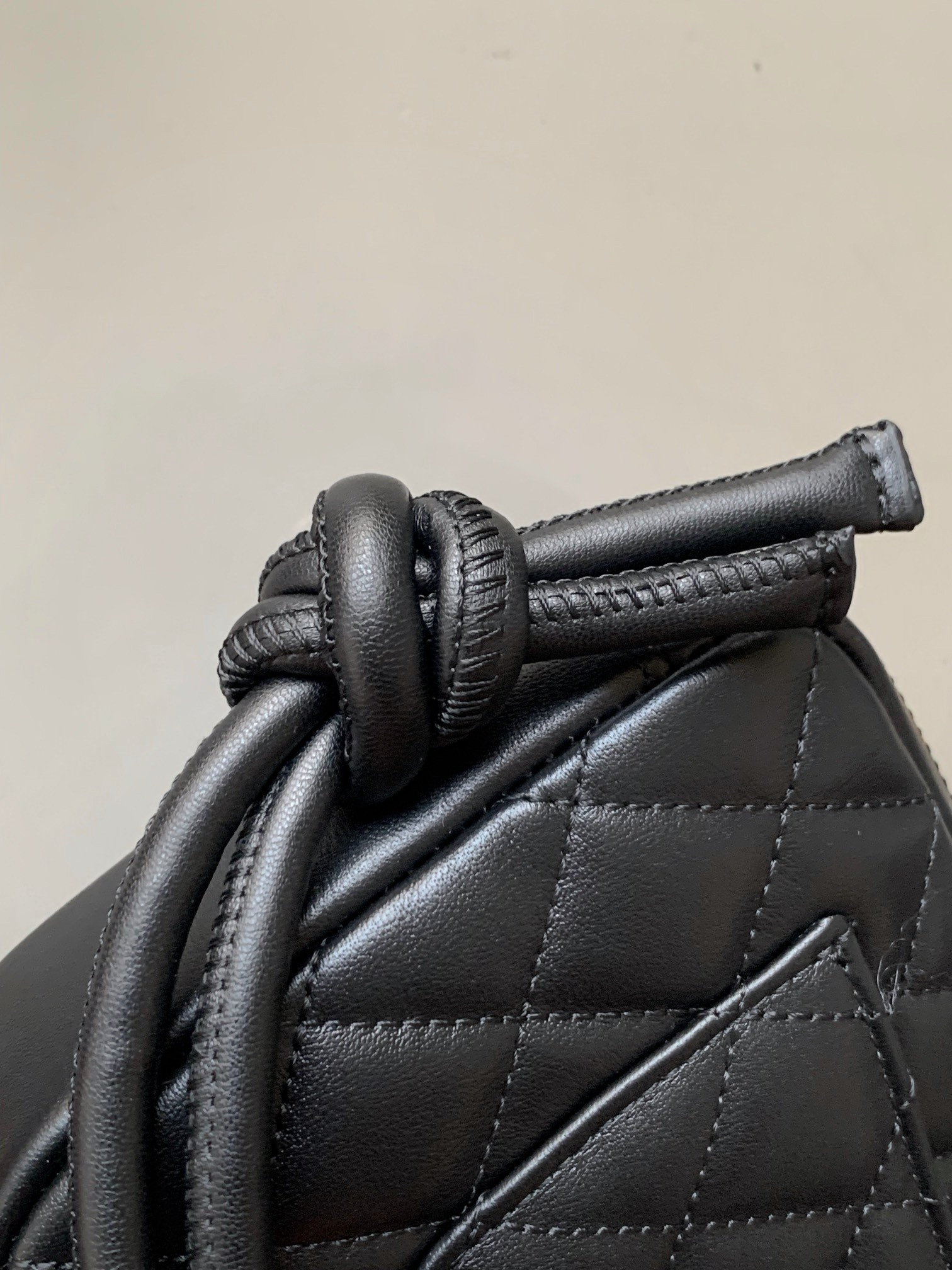 Ch*el Cambon Hobo Bag 20x12x3cm