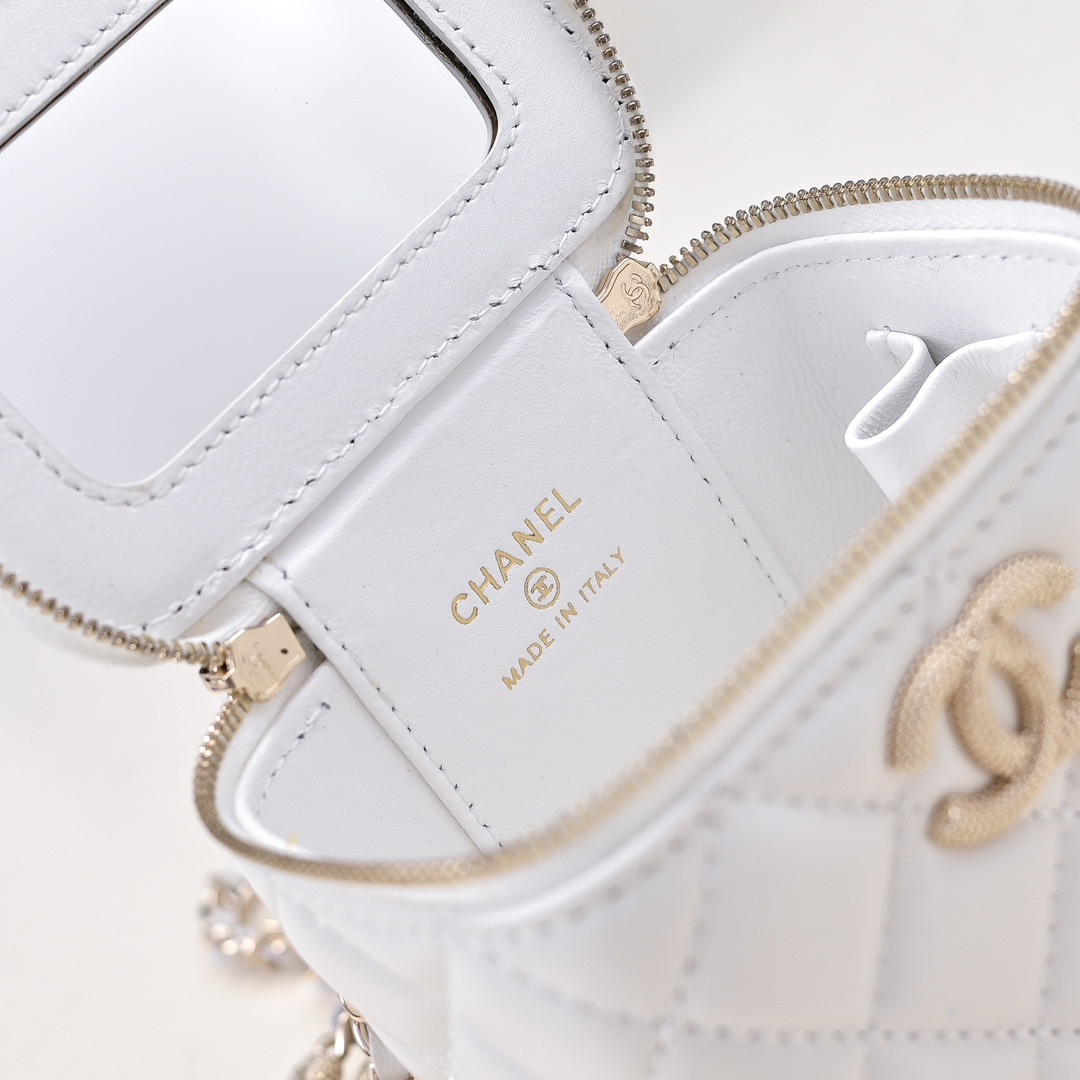 Ch*el Small Vanity with Chain 8.5x11x7cm