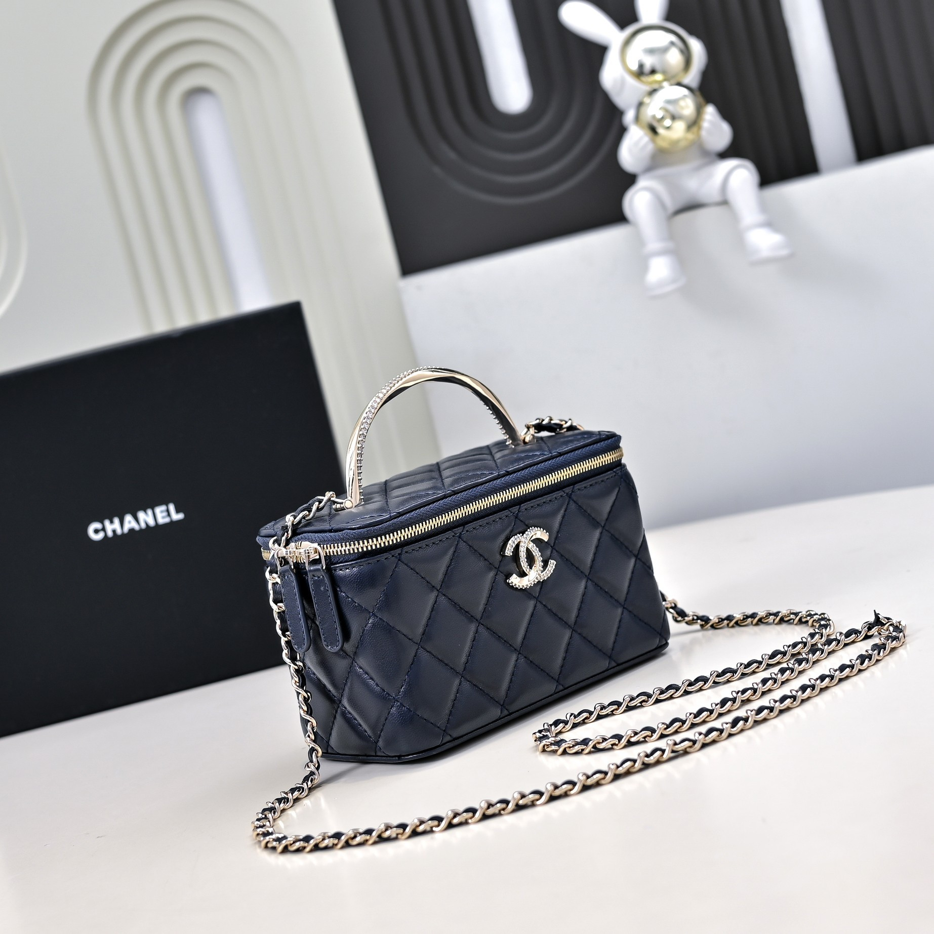 Ch*el Clutch With Chain 17cm