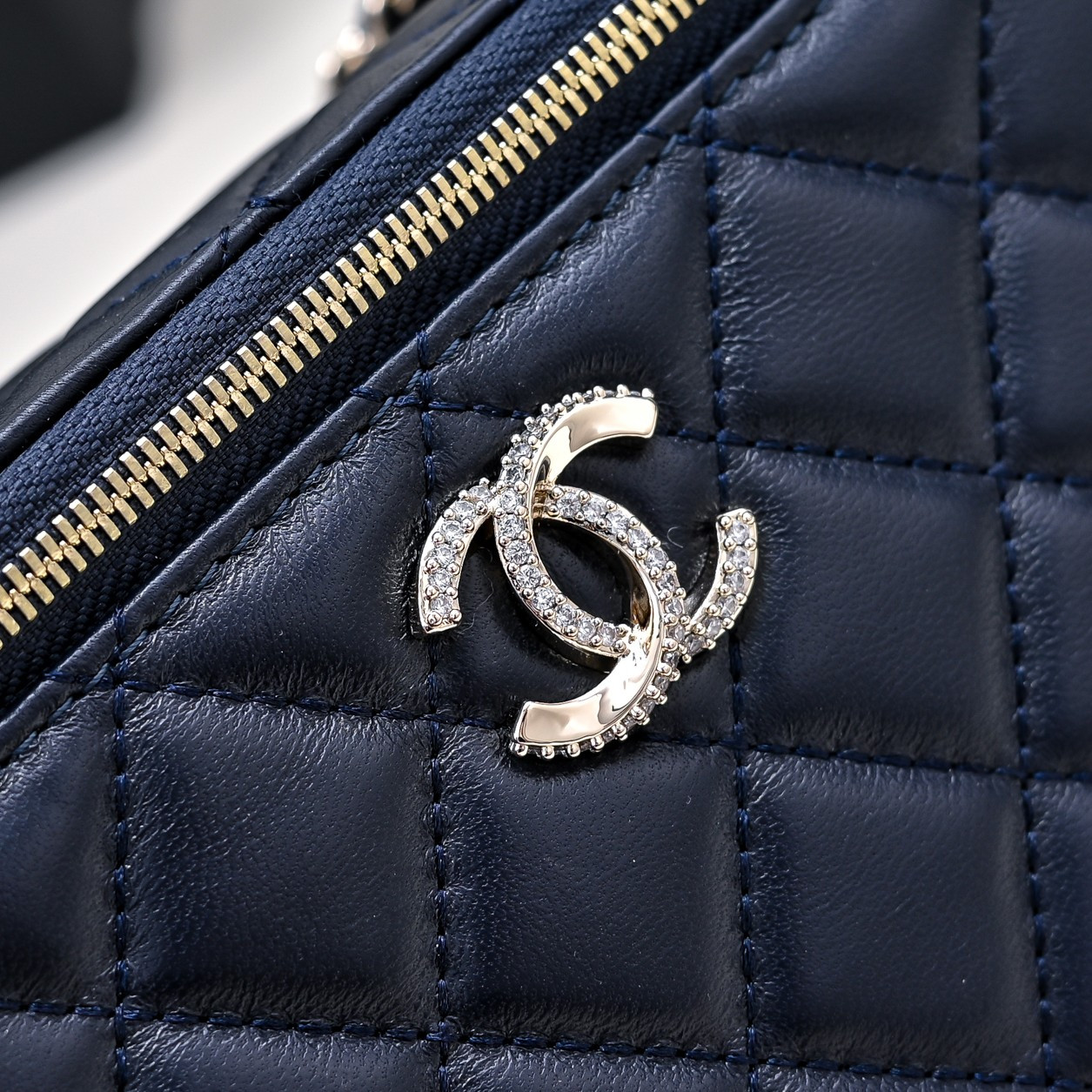 Ch*el Clutch With Chain 17cm