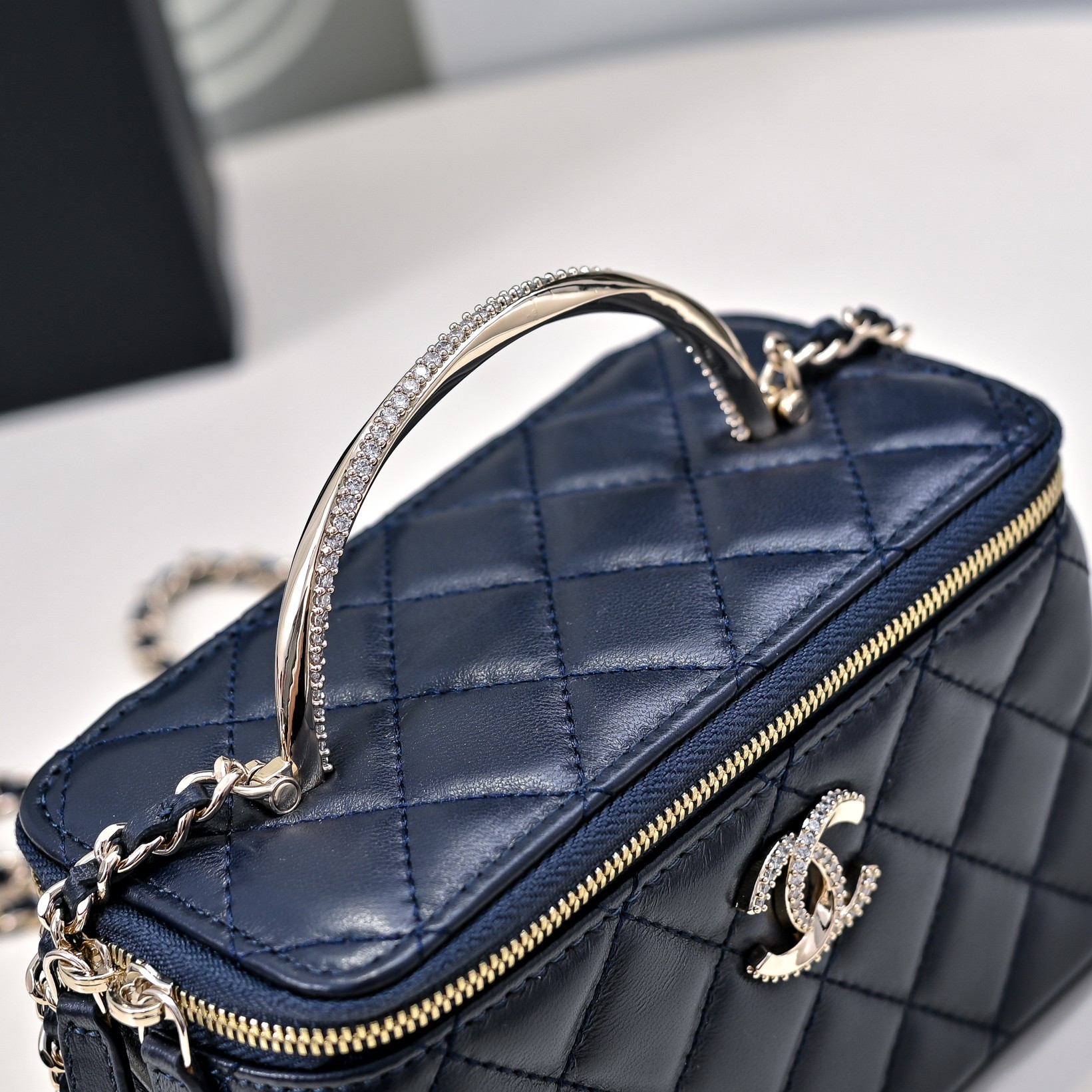 Ch*el Clutch With Chain 17cm