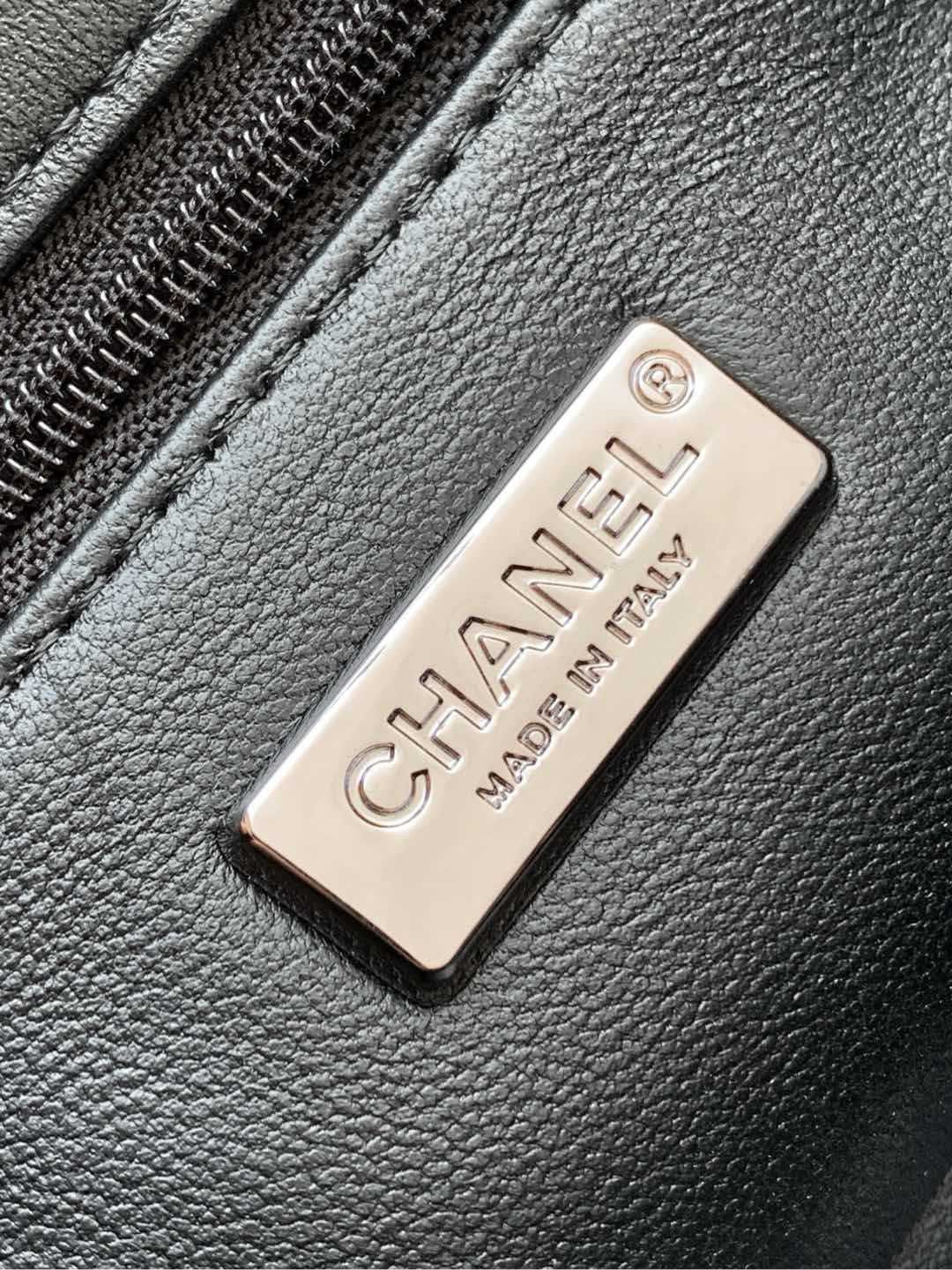 Ch*el Flap Bag 14x21x8cm