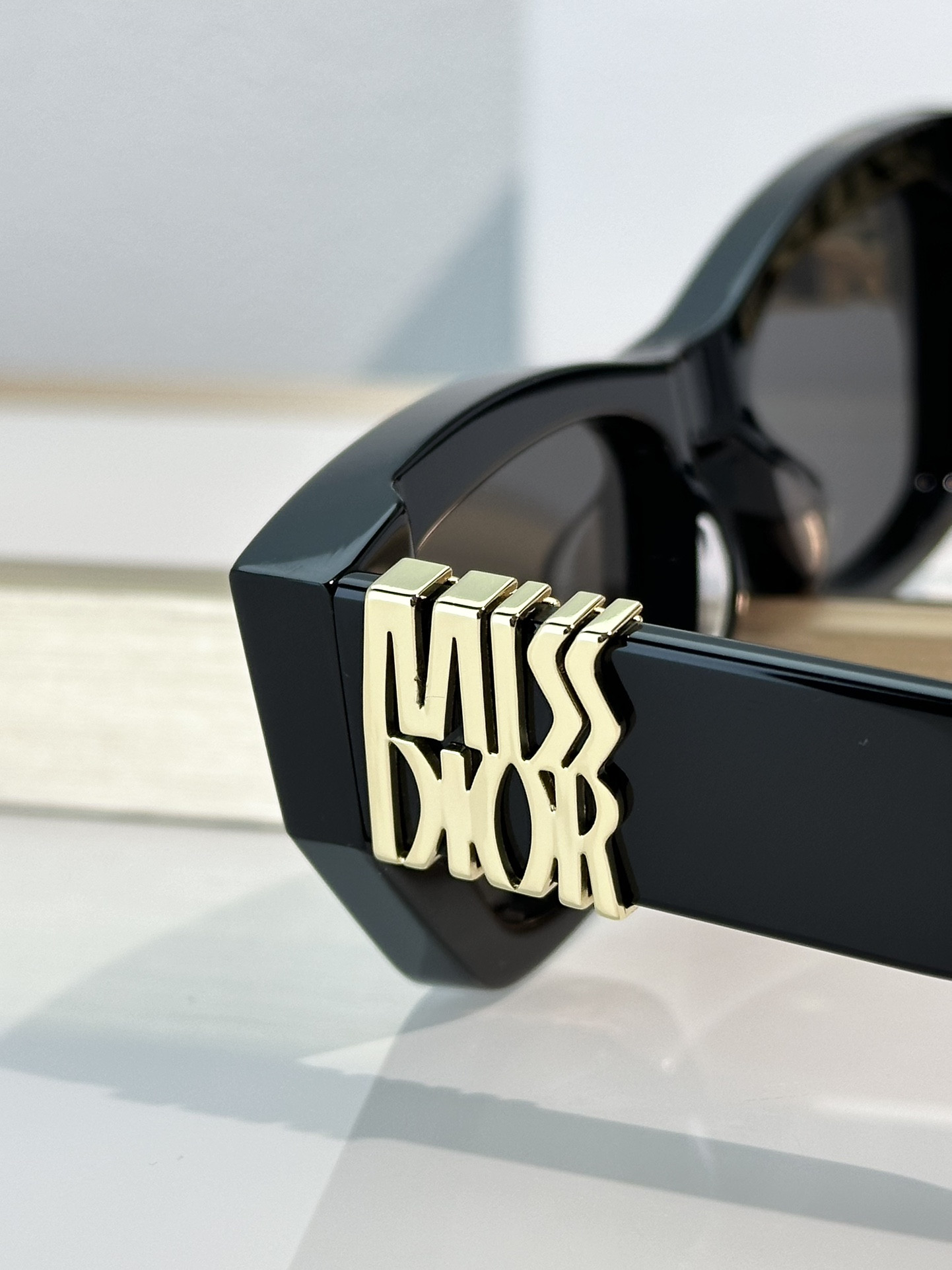 D*0r Glasses S1F 56-17-140