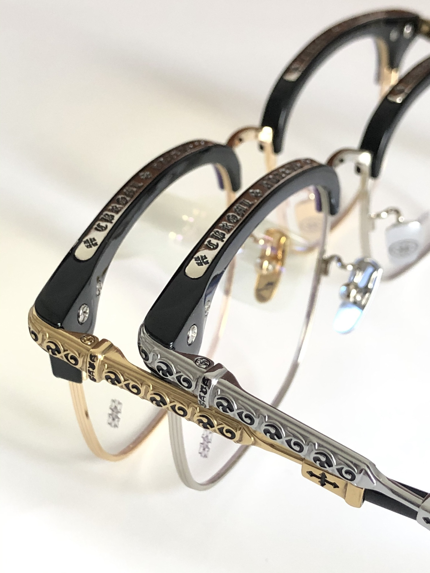 Ch**me He**ts Glasses VERTICAL SMILE I 57-19-148