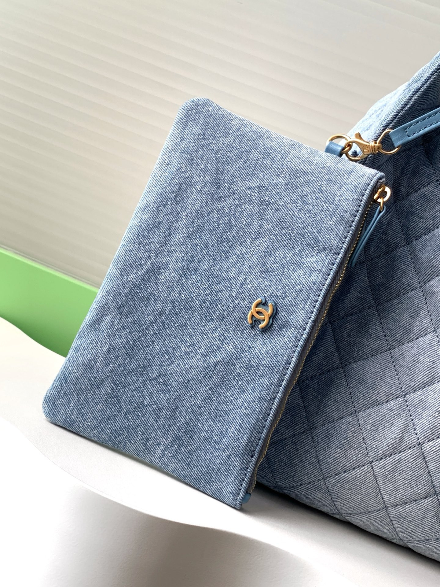 Ch*el 25C Bucket Hobo Bag AS5231 40x30x15cm