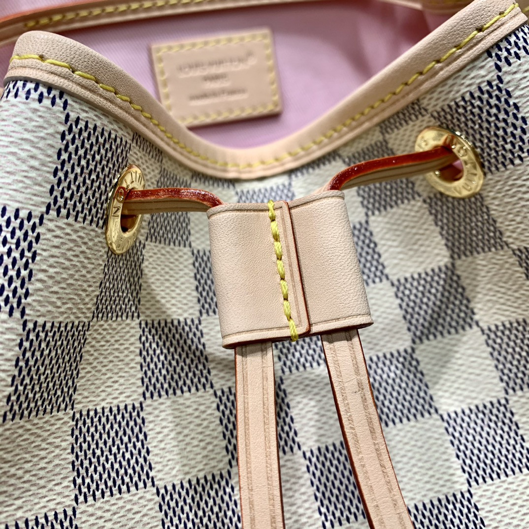 LV Montsouris PM N00120 28x30x18cm