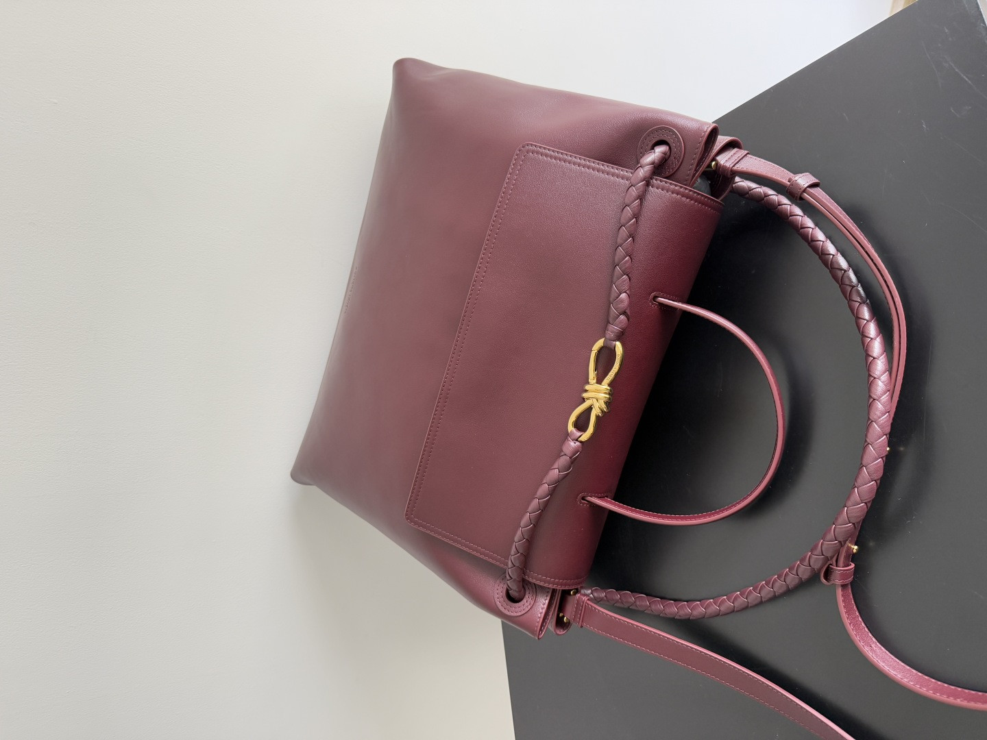 Bo*te*ga Ve*ne*ta Large Ciao Ciao 32x41.5x14.5cm