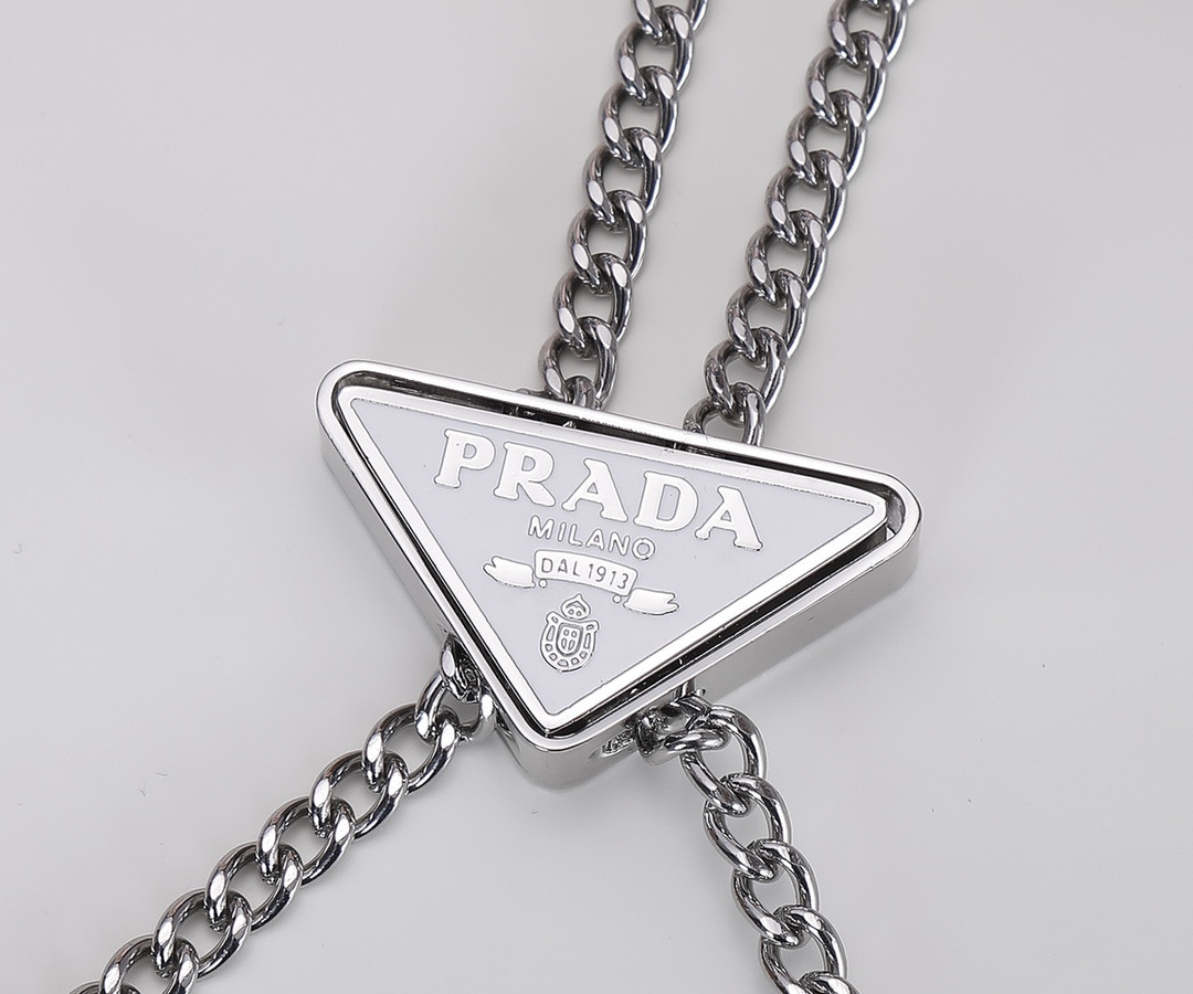 Pra*a White Brushed Leather Shoulder Bag 17x 9.5x3.5cm