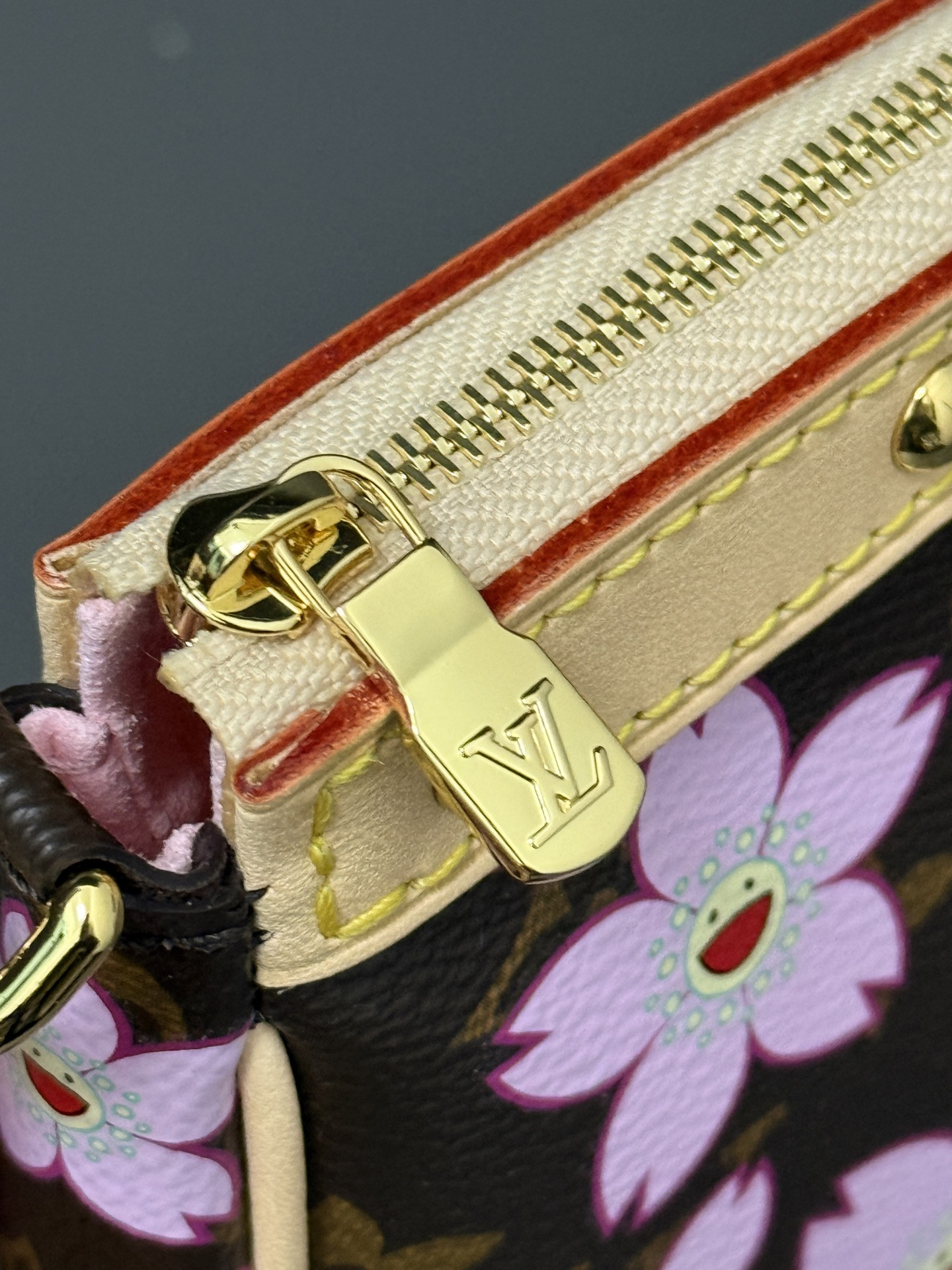 LV × TM Pochette Accessory M13666 22x13x4cm