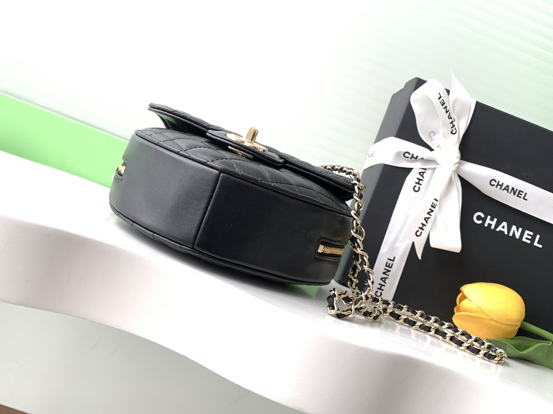 Ch*el 22cc Love Bag AS3191 18x16.5x6.5cm