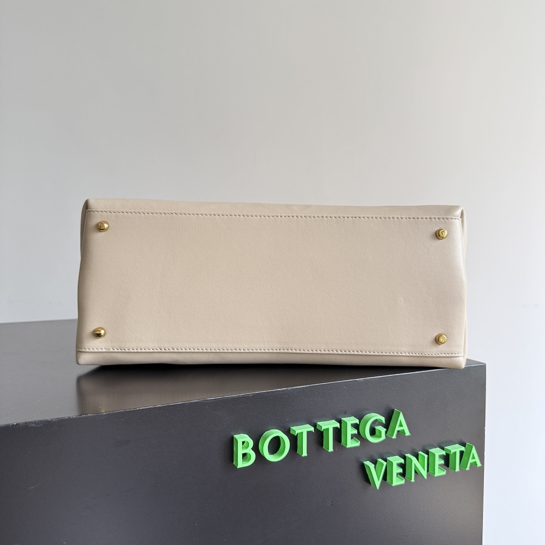 Bo*te*ga Ve*ne*ta Medium Ciao Ciao 34x26x15cm