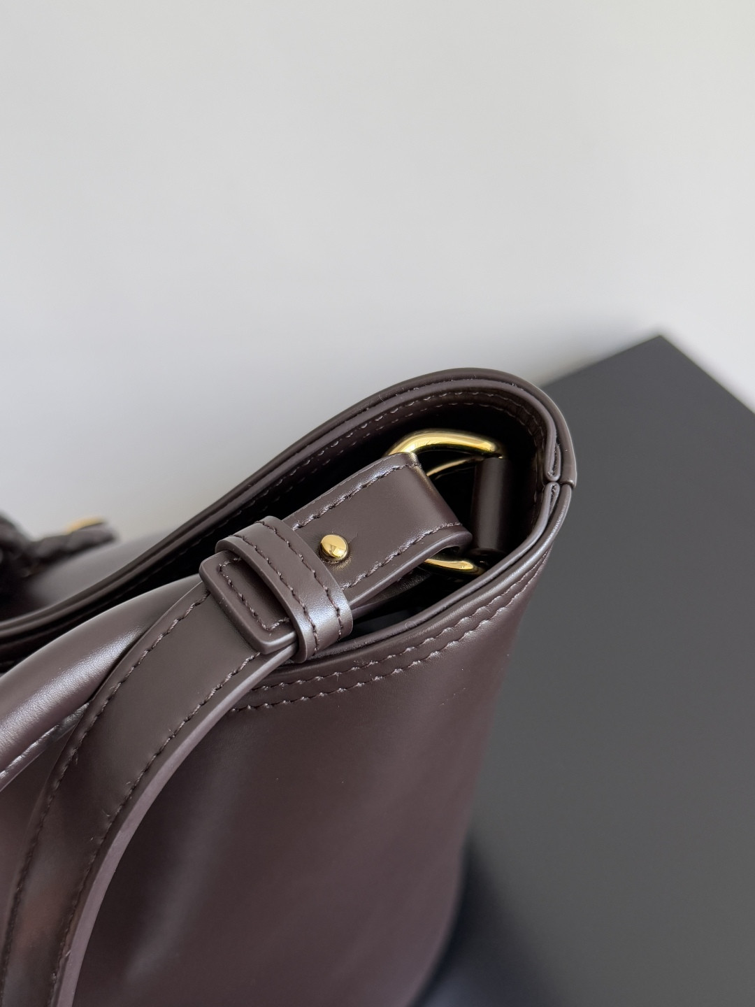 Bo*te*ga Ve*ne*ta Medium Liberta Bucket 30x18x18cm