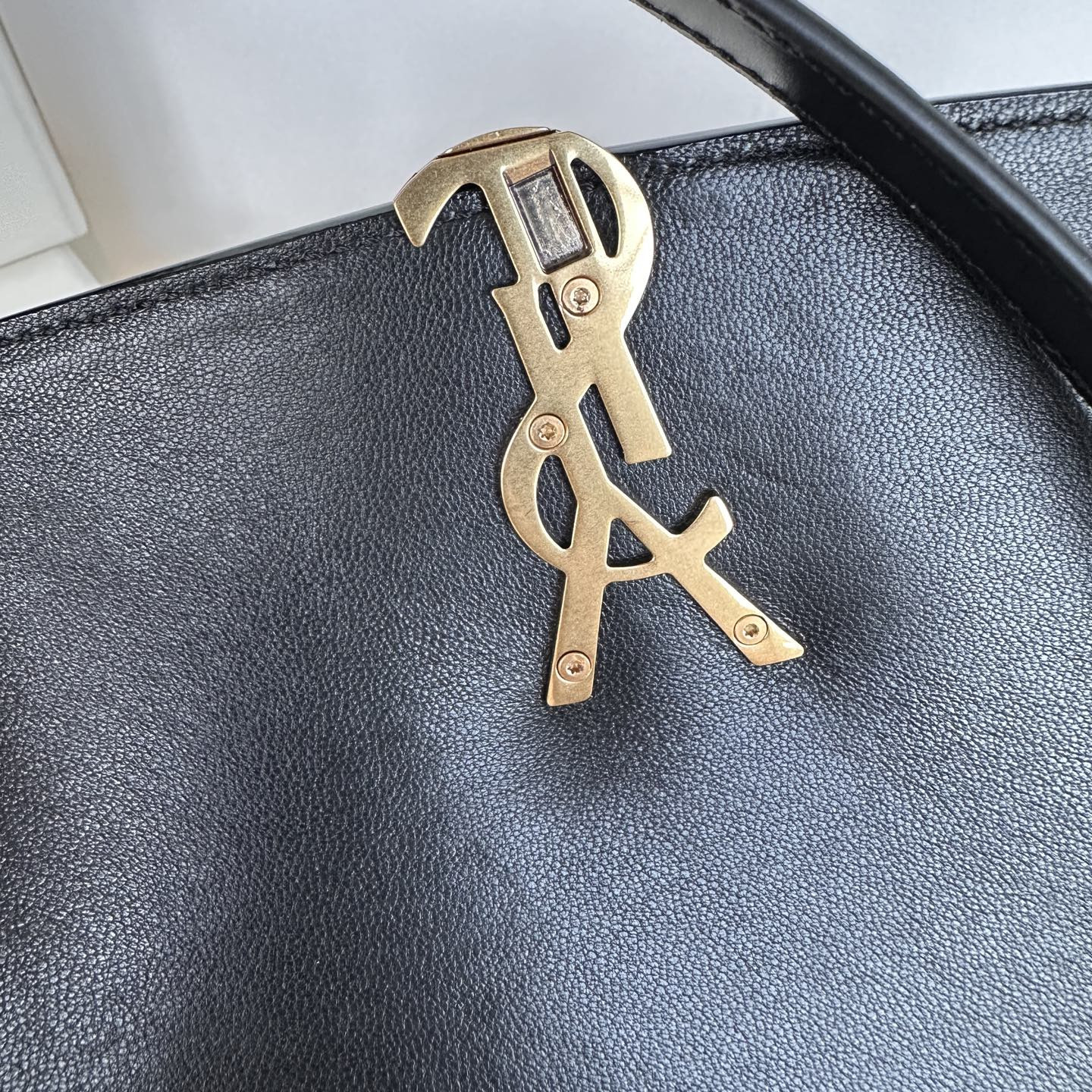 Y*L Solferino Medium 24.5 x 15 x 8.5 CM