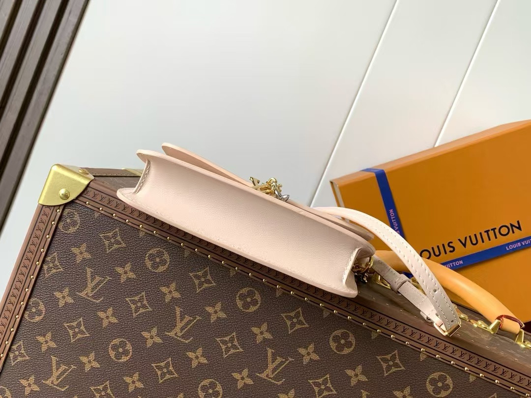 LV Wallet On Chain LV Bloom M14581 20x11.5x4cm