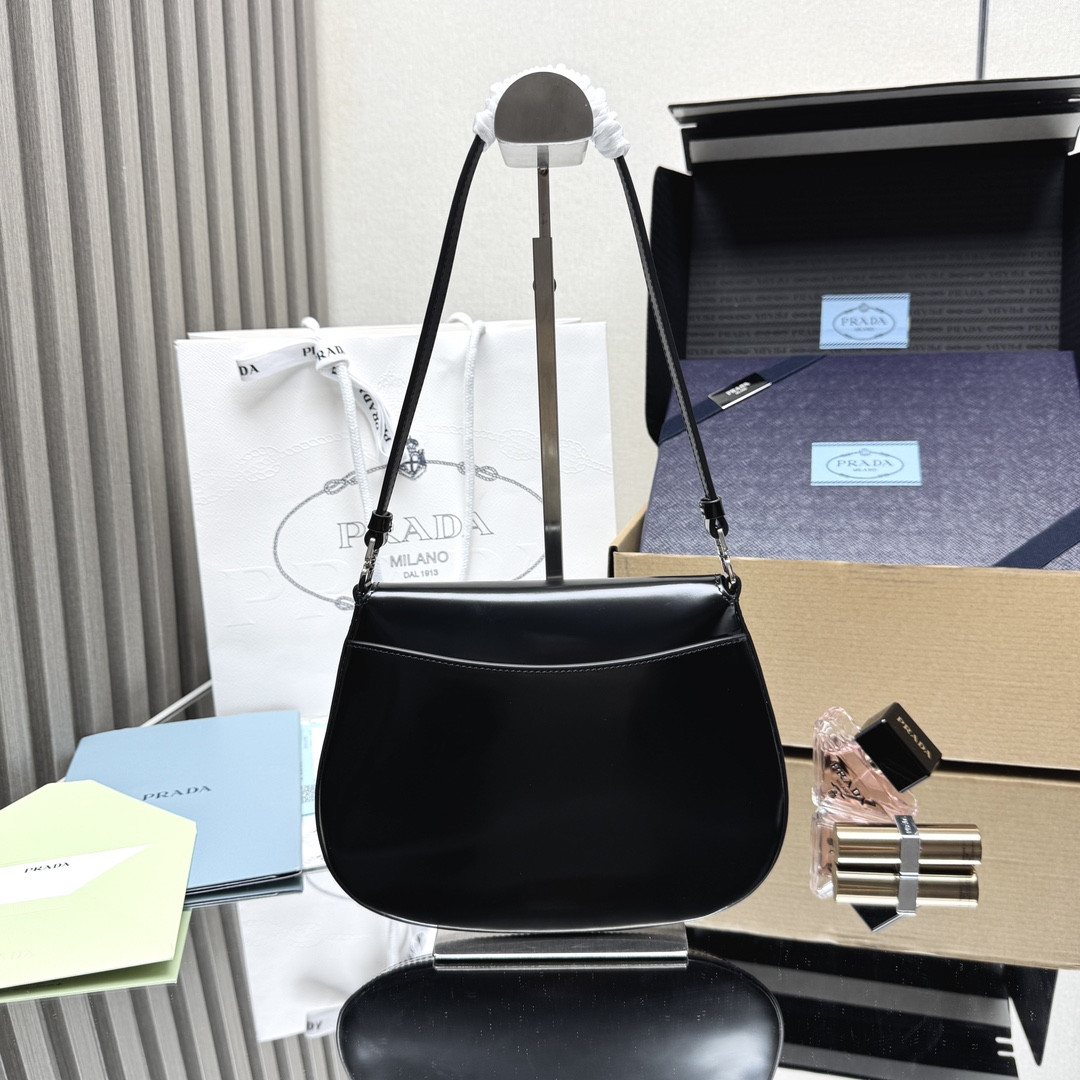 Pra*a Small Cleo brushed leather shoulder bag with flap 15.5x22x4cm