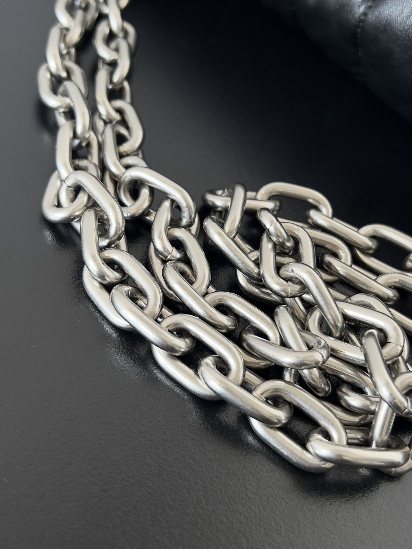 Ba*len*cia*ga Monaco Chain Bag Large 43.5x32x23cm