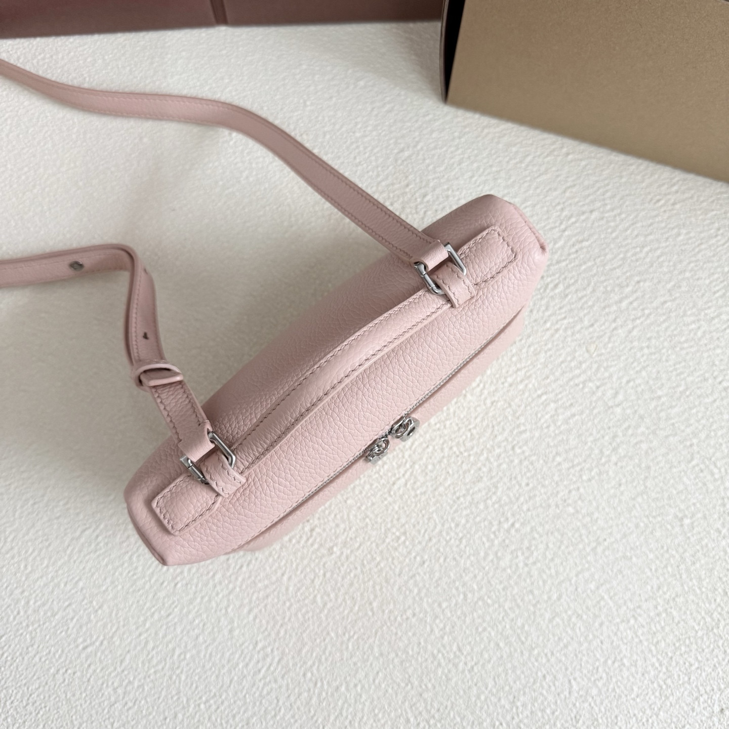 L**o p*ana Extra Pocket L19 11 x 19 x 6.5 cm