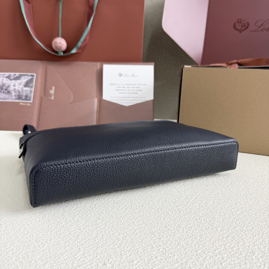 L**o p*ana Extra pouch L29 Deep Royal Blue 29x18x5cm