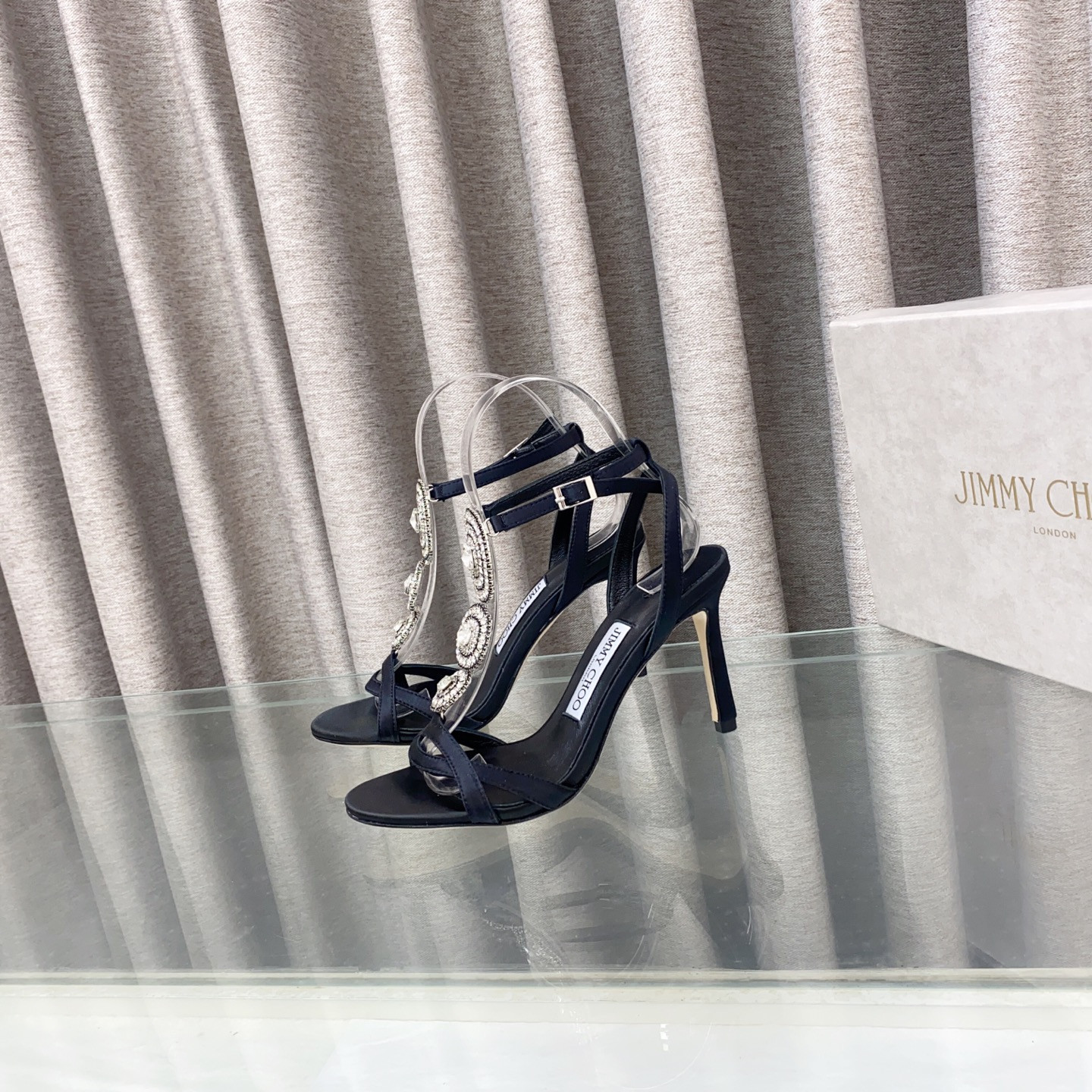 UA Ji*y Ch* Sandals 8.5cm