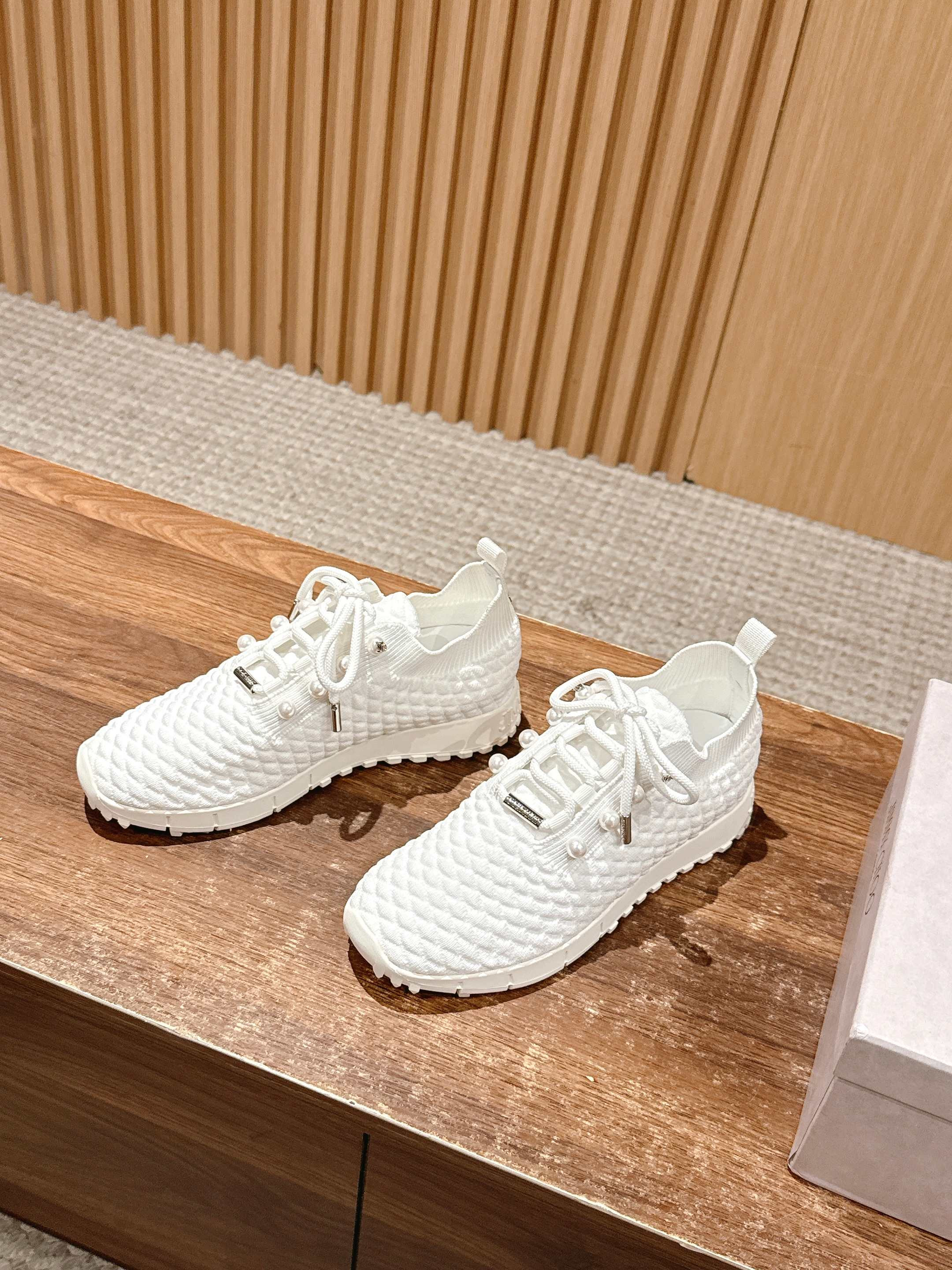 UA Ji*y Ch* Casual Sneakers