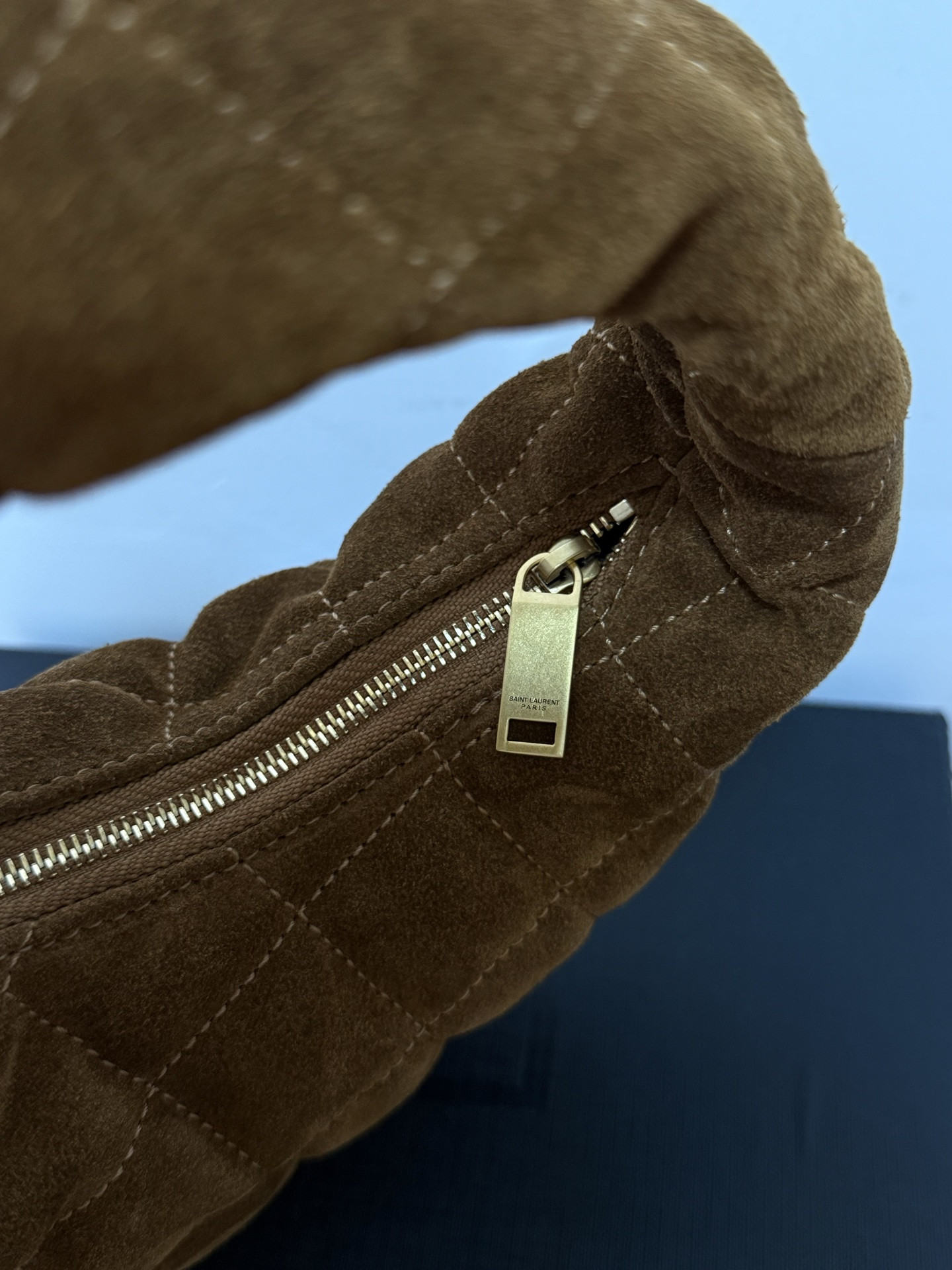 Y*L ICARINO in Quilted Suede 17x15.5x3cm