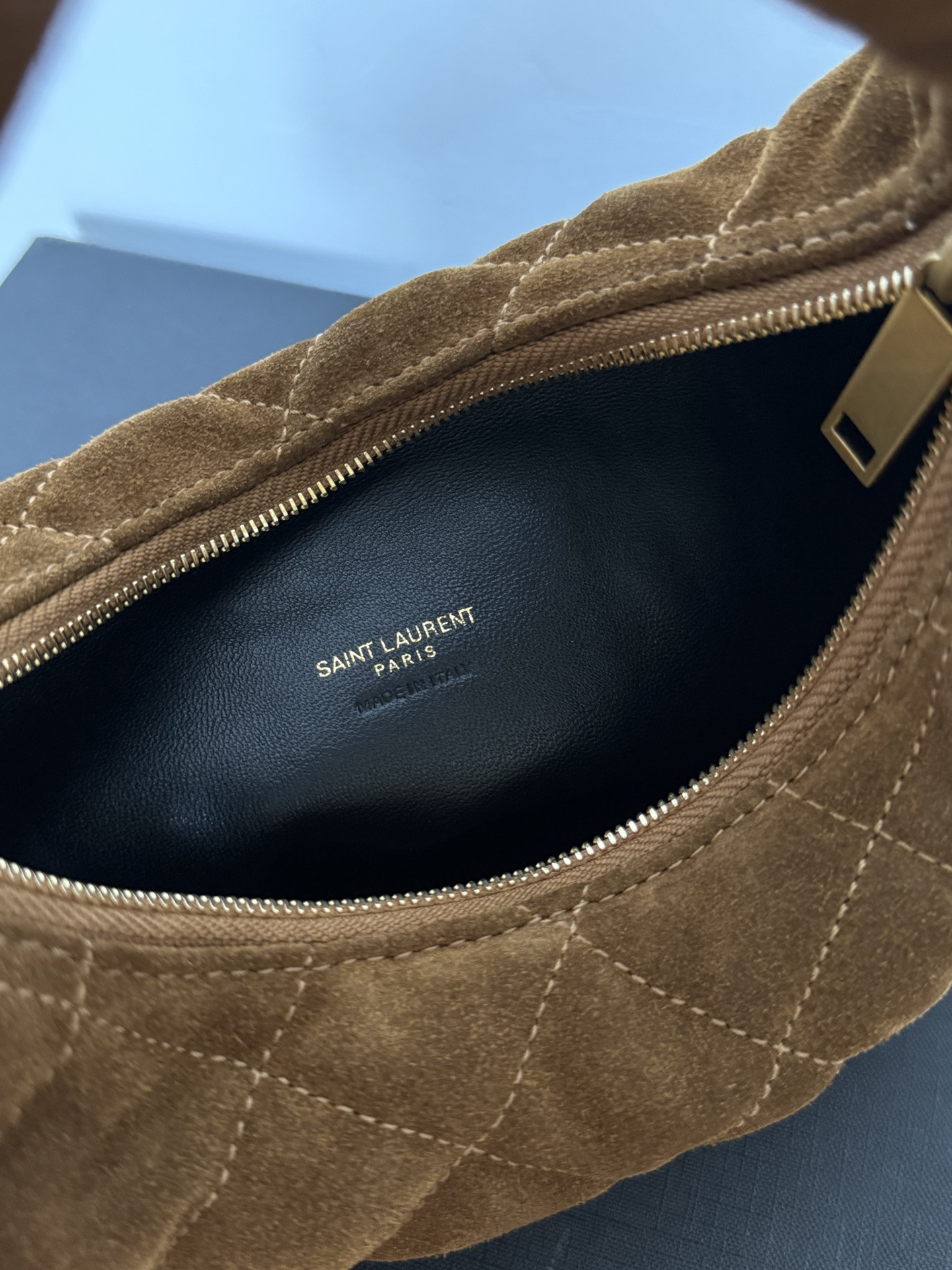 Y*L ICARINO in Quilted Suede 17x15.5x3cm