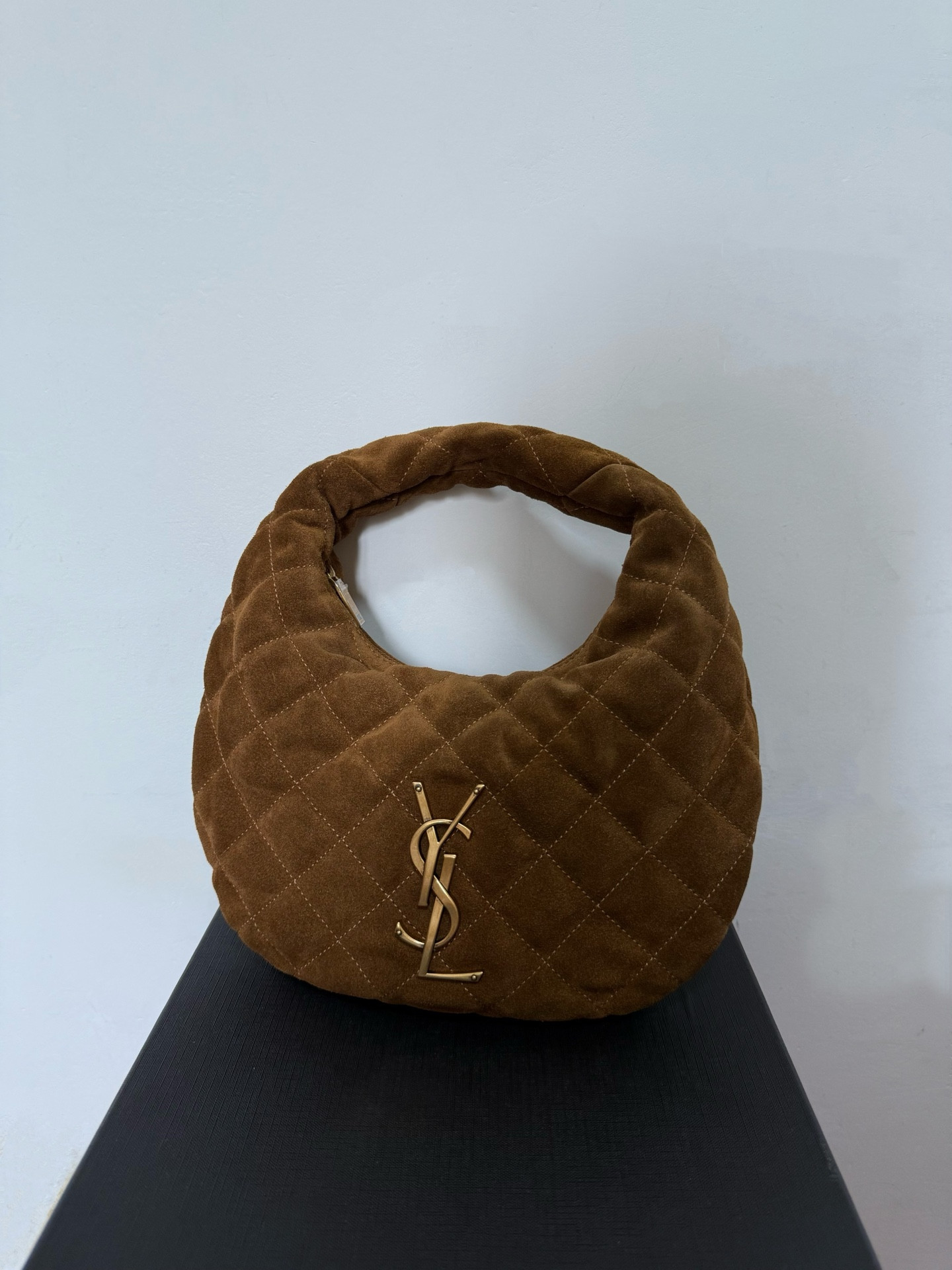 Y*L ICARINO in Quilted Suede 17x15.5x3cm