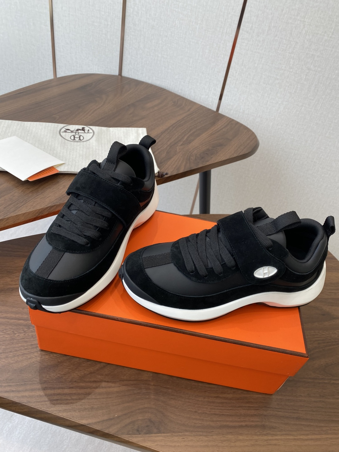 UA Hermès Loop Sneaker