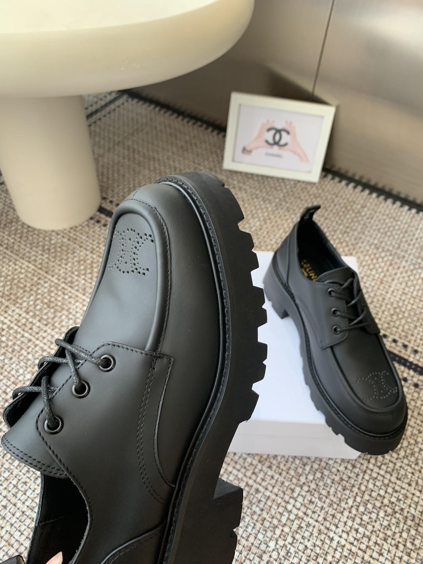 UA Ce**e TRIOMPHE DERBIES IN SHINY BULL